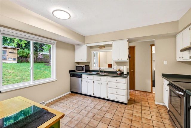 5318 Kingsbridge Road, Madison, WI 53714