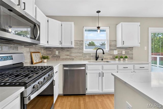 6401 Long Timber Drive, O'fallon, MO 63368