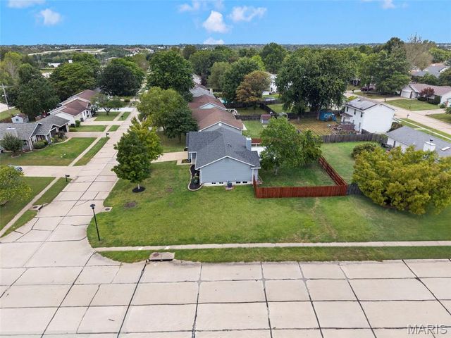 6401 Long Timber Drive, O'fallon, MO 63368