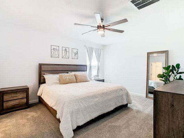 1042 JOHN JACOB ROAD, Davenport, FL 33837
