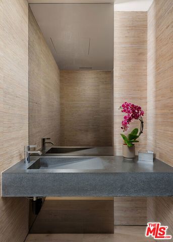 8899 Beverly Boulevard 4A, Los Angeles, CA 90048