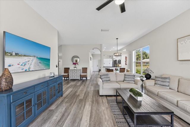 6726 HICKORY HAMMOCK CIRCLE, Bradenton, FL 34202
