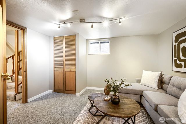 504 23rd Avenue E, Seattle, WA 98112