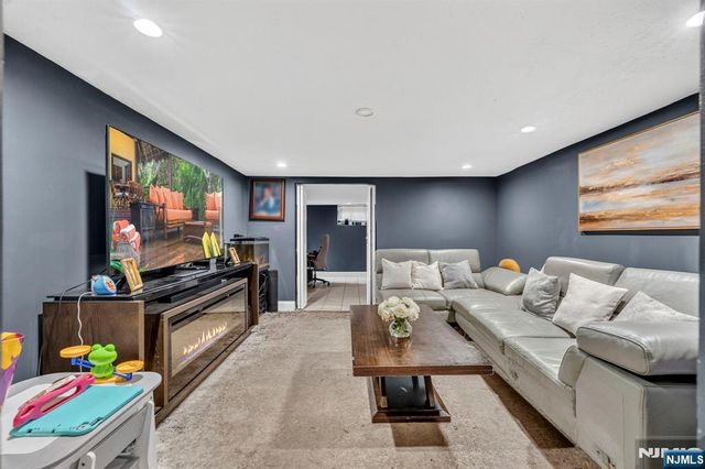 109 Park Street, Ridgefield Park, NJ 07660