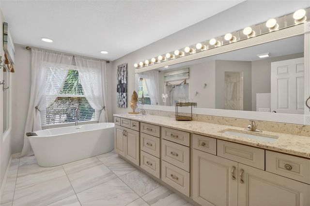 5965 PIER PLACE DRIVE, Lakeland, FL 33813