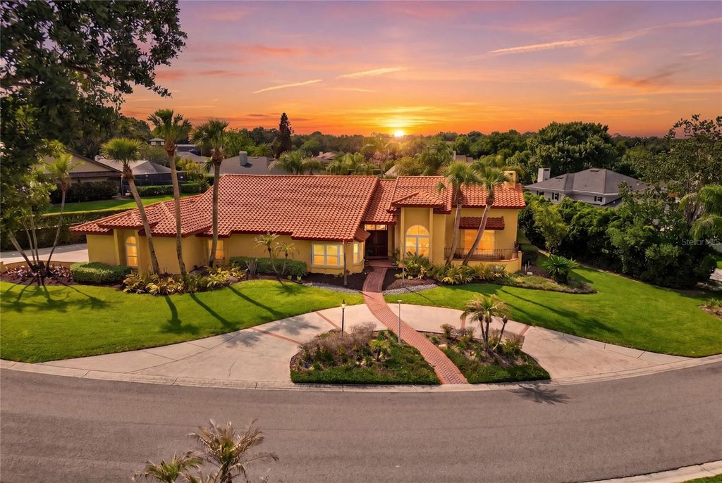 Image 2 of property listing at 5965 PIER PLACE DRIVE, Lakeland, FL 33813