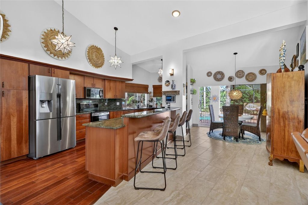 Image 25 of property listing at 5965 PIER PLACE DRIVE, Lakeland, FL 33813