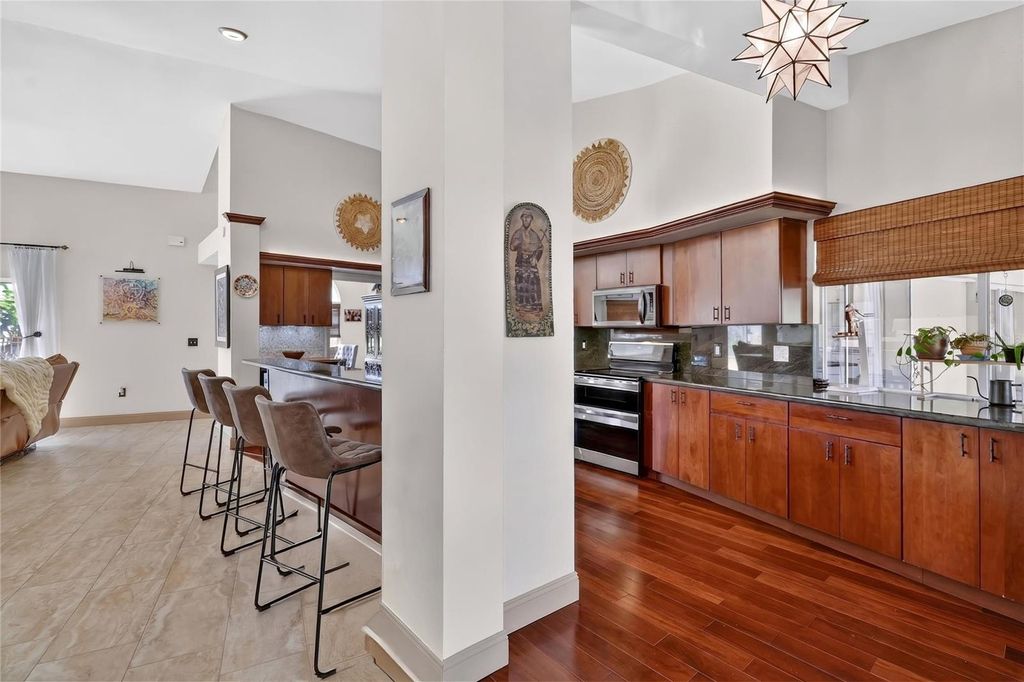 Image 31 of property listing at 5965 PIER PLACE DRIVE, Lakeland, FL 33813