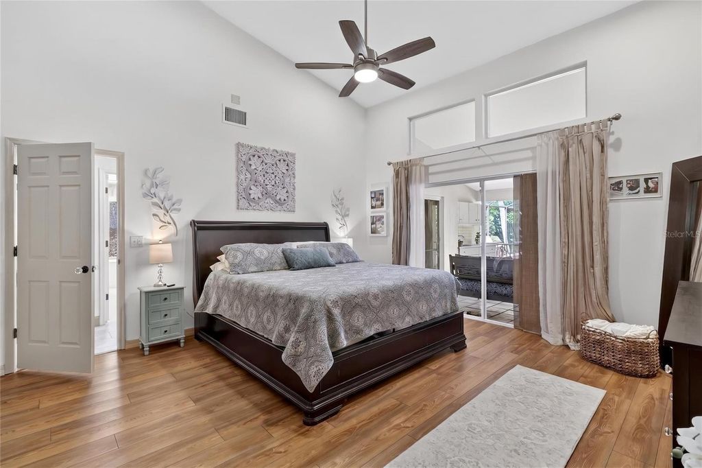 Image 60 of property listing at 5965 PIER PLACE DRIVE, Lakeland, FL 33813