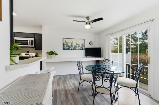 14 Willow Ci, Hamburg Boro, NJ 07419