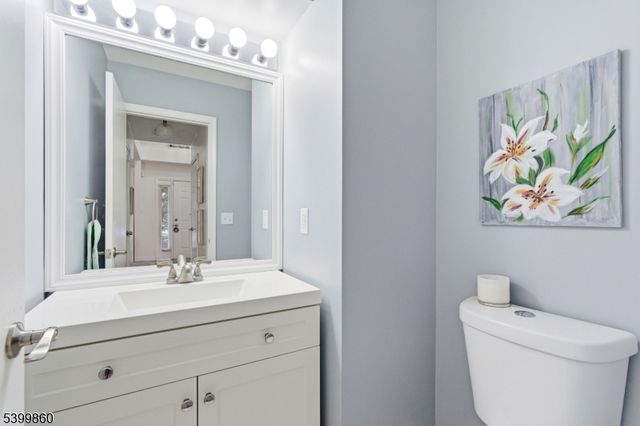 14 Willow Ci, Hamburg Boro, NJ 07419