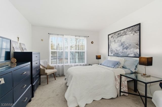 14 Willow Ci, Hamburg Boro, NJ 07419