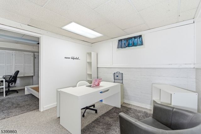 14 Willow Ci, Hamburg Boro, NJ 07419