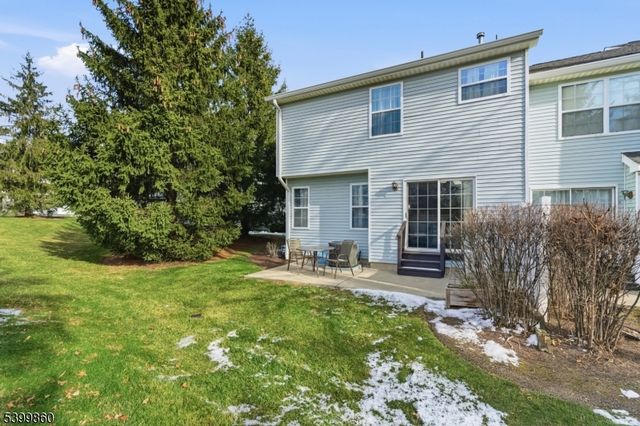 14 Willow Ci, Hamburg Boro, NJ 07419