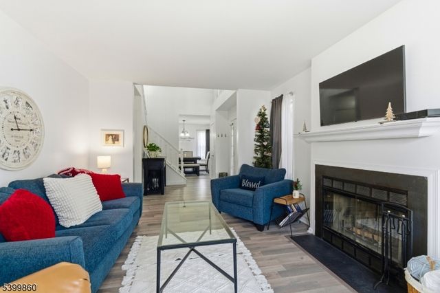 14 Willow Ci, Hamburg Boro, NJ 07419