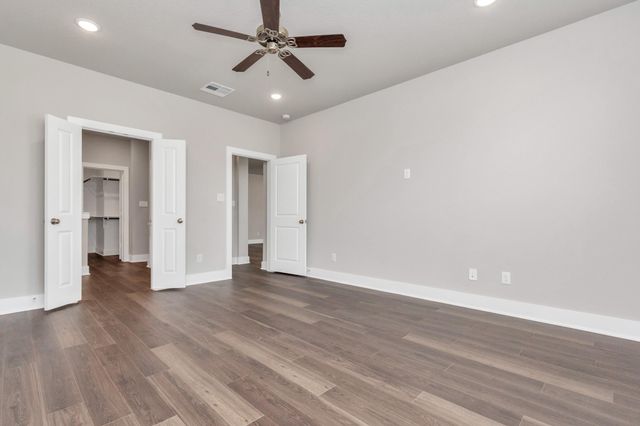 1233 Scarlet Creek Drive, Rosharon, TX 77583