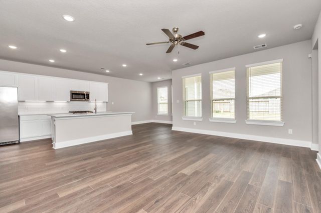 1233 Scarlet Creek Drive, Rosharon, TX 77583