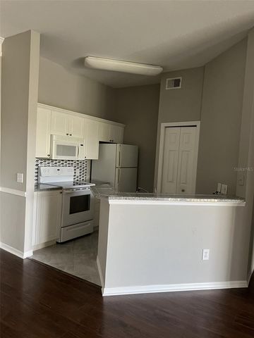 5134 NORTHRIDGE ROAD 302, Sarasota, FL 34238