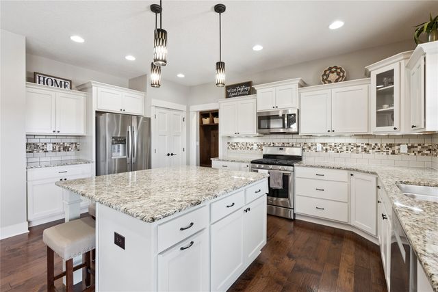 1022 NW Reinhart Drive, Ankeny, IA 50023