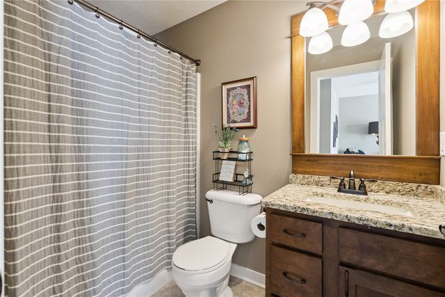 1022 NW Reinhart Drive, Ankeny, IA 50023