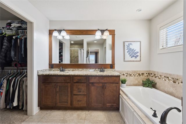 1022 NW Reinhart Drive, Ankeny, IA 50023