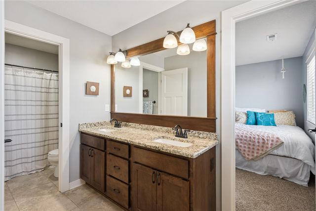 1022 NW Reinhart Drive, Ankeny, IA 50023