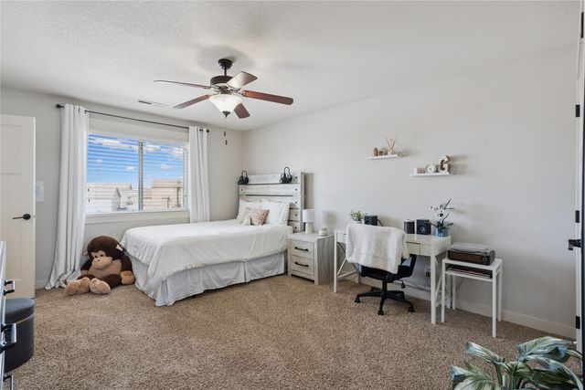 1022 NW Reinhart Drive, Ankeny, IA 50023