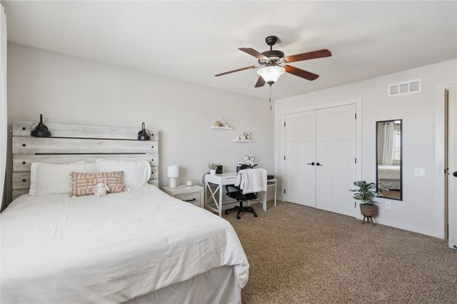 1022 NW Reinhart Drive, Ankeny, IA 50023