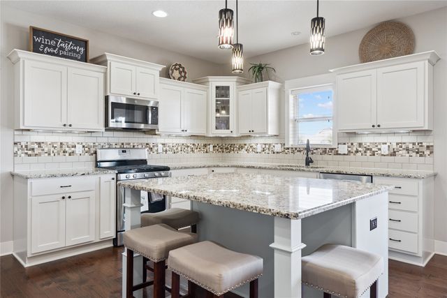 1022 NW Reinhart Drive, Ankeny, IA 50023