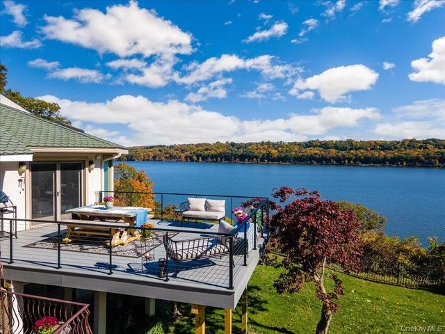 76 Floyd Ackert Road, West Park, NY 12493