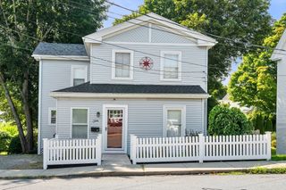 10 Lafayette Rd, Ipswich, MA 01938