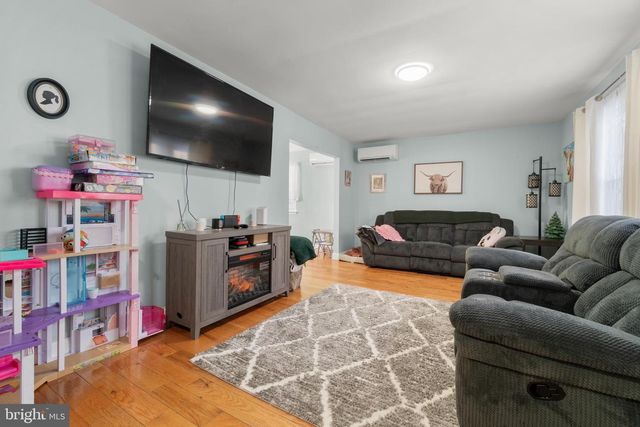 69 ASTER ST, Browns Mills, NJ 08015