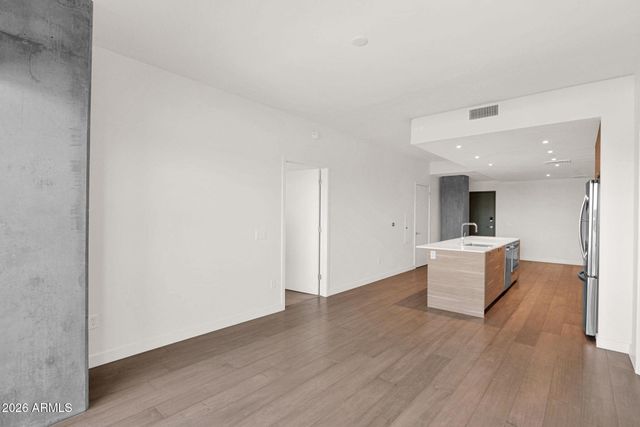 2300 E CAMPBELL Avenue 416, Phoenix, AZ 85016