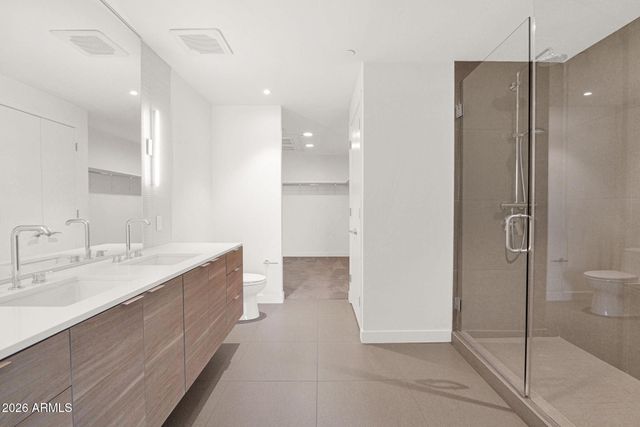 2300 E CAMPBELL Avenue 416, Phoenix, AZ 85016