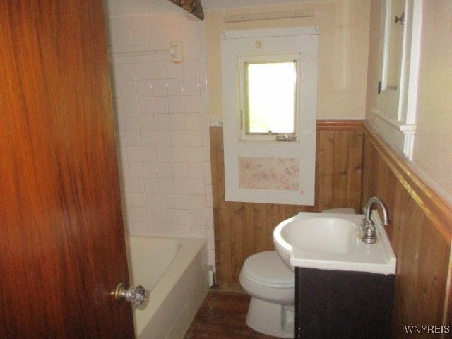 544 Willow Street, Lockport City, NY 14094