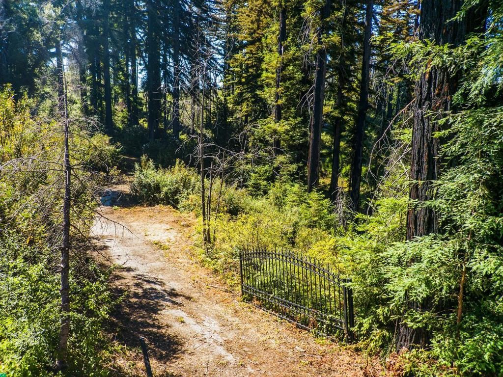 585 Robles Drive, Santa Cruz, CA 95060