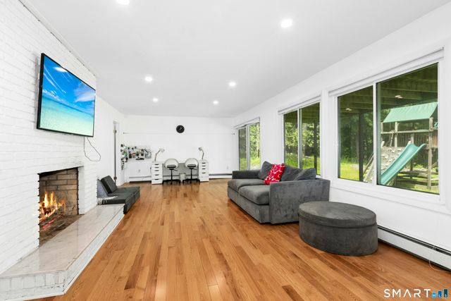 50 Ravenwood Drive, Weston, CT 06883