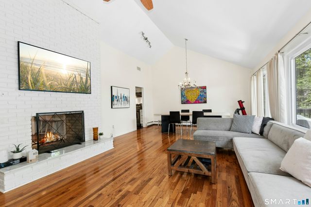 50 Ravenwood Drive, Weston, CT 06883