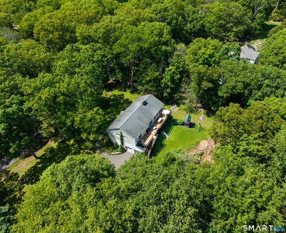 50 Ravenwood Drive, Weston, CT 06883