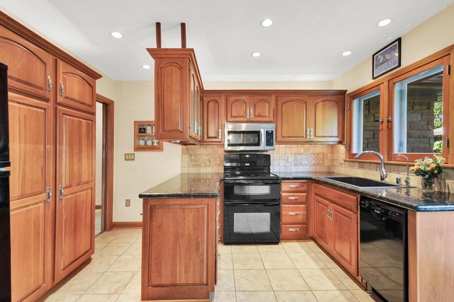 3110 N Menomonee River PARKWAY, Milwaukee, WI 53222