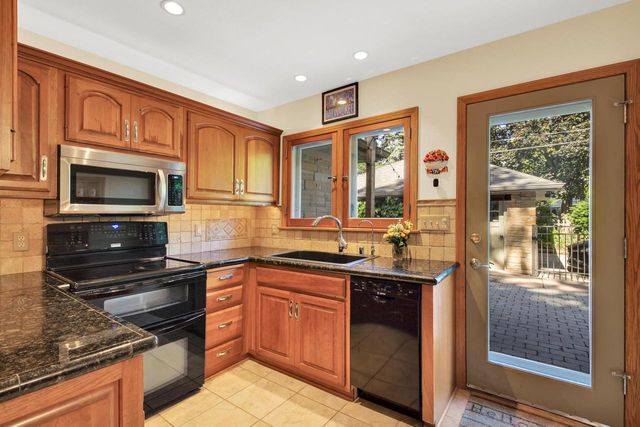 3110 N Menomonee River PARKWAY, Milwaukee, WI 53222