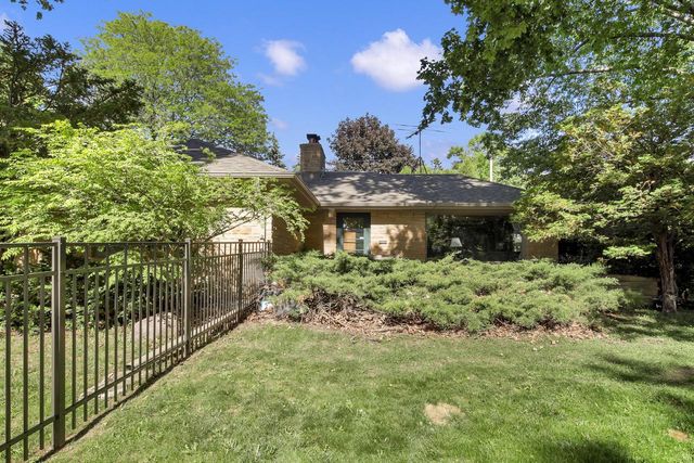 3110 N Menomonee River PARKWAY, Milwaukee, WI 53222