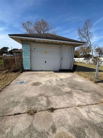 5903 Haight Street, Houston, TX 77028