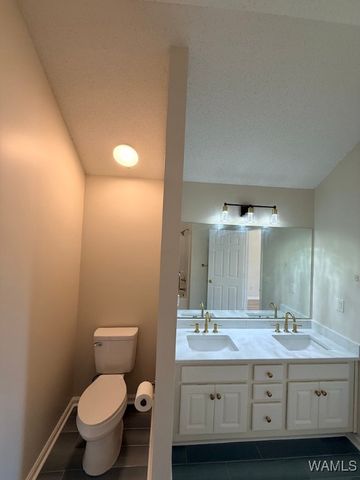 2431 Starlight, Tuscaloosa, AL 35405