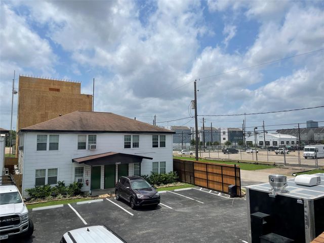 2411 Bastrop 1, Houston, TX 77004