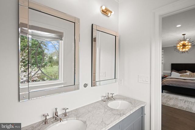 5321 MACOMB ST NW, Washington, DC 20016