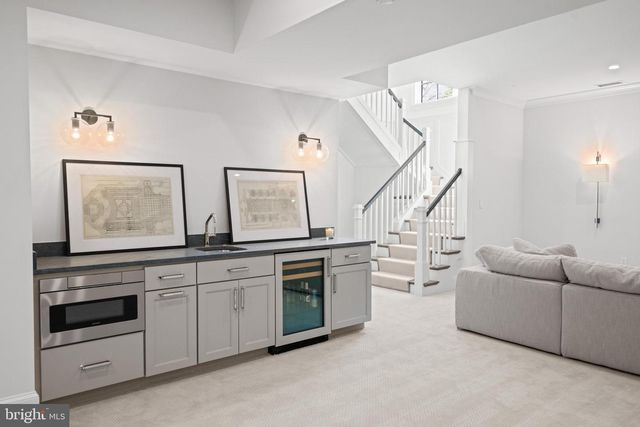 5321 MACOMB ST NW, Washington, DC 20016