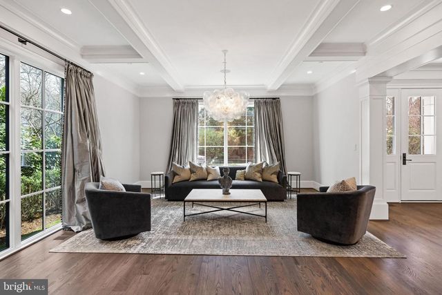 5321 MACOMB ST NW, Washington, DC 20016