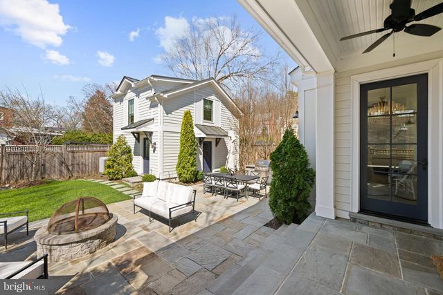 5321 MACOMB ST NW, Washington, DC 20016
