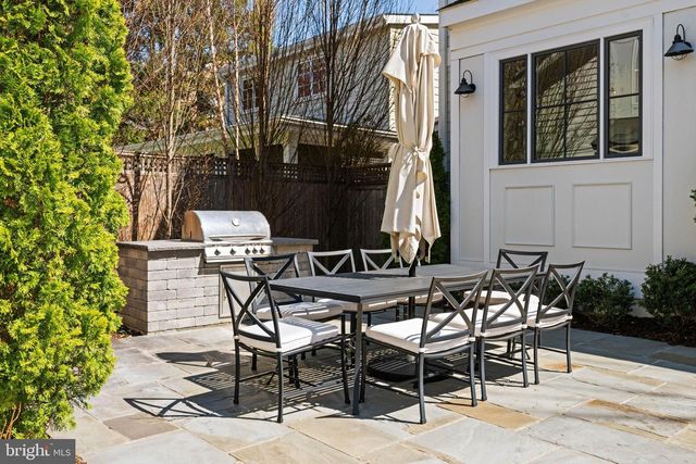 5321 MACOMB ST NW, Washington, DC 20016